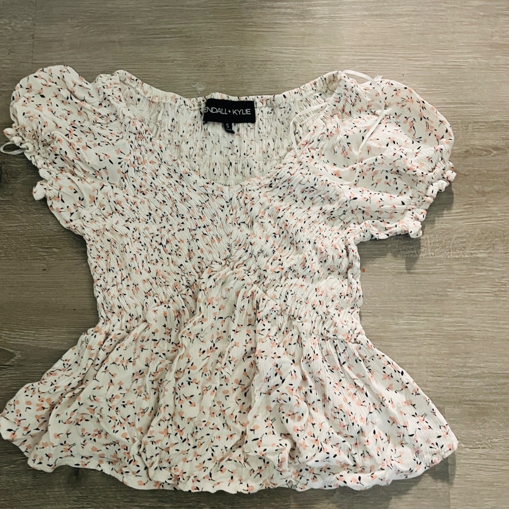 Kendall + Kylie Smocked Peplum Blouse – Size S
